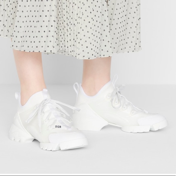 Dior D CONNECT SNEAKERS
White Technical Fabric size: 37.5 - Picture 3 of 7